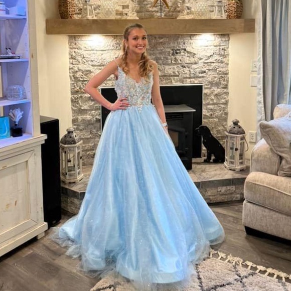 Sherri Hill Embellished Sparkly Blue Prom/Ballgown Dress - Picture 3 of 16
